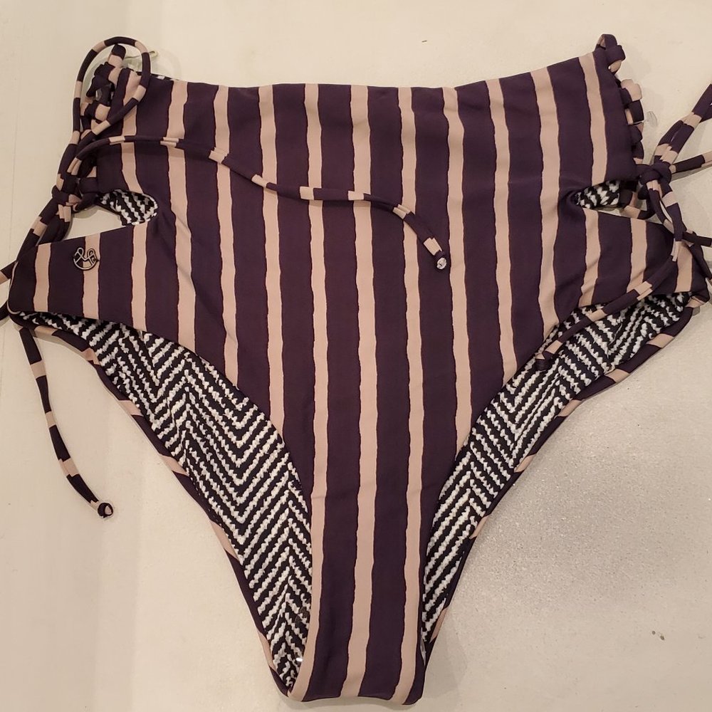 Maaji acai high-waist Reversible Bikini Bottom - Picture 6 of 9